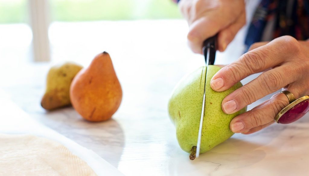 pears cutting slicing fruit food 8396722